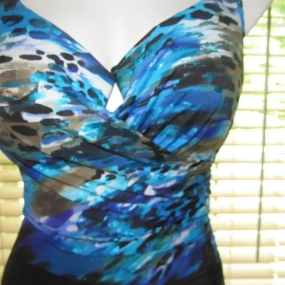 MIRACLESUIT Black Blue Gray Ruched One-Piece Swimsuit Size 14 - Picture 2 of 5